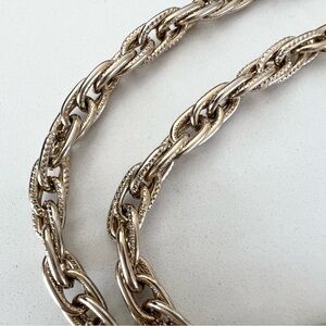 ⭐️ Vintage Gold Tone Textured Rope Chain Necklace
